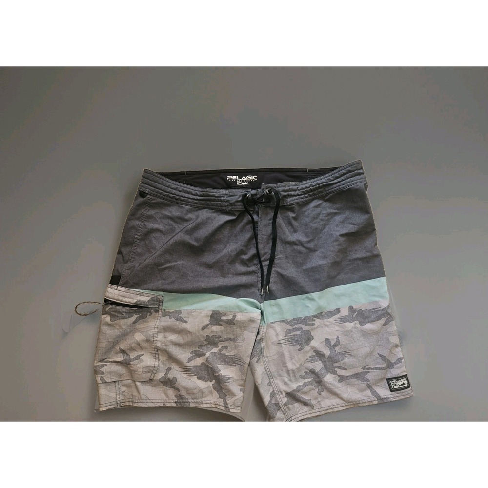 Pelagic‎ High Performance Men's Size 38 Blue Water Boardshorts  Camo Stacked